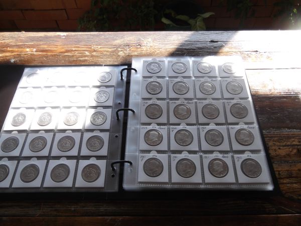 2x2,-Flips-Or-Coin-Folder..