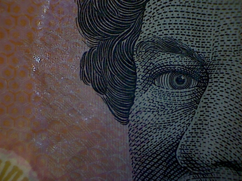 New-Generation-$5-Note-Error?-The-Pink-Eyed-Queen!--Real-Or-Fake?